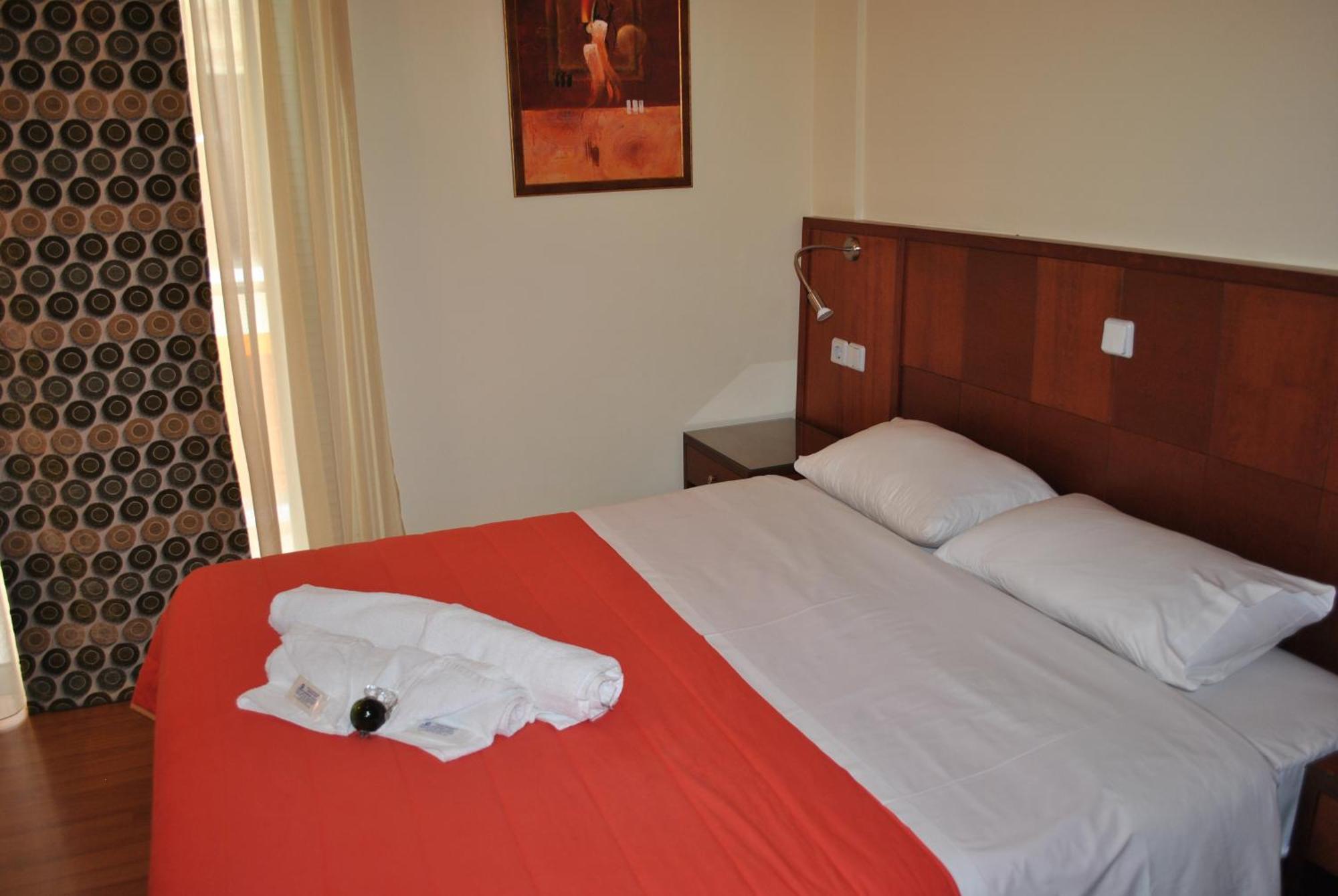 Hotel Ena Loutra Ipatis Exterior photo