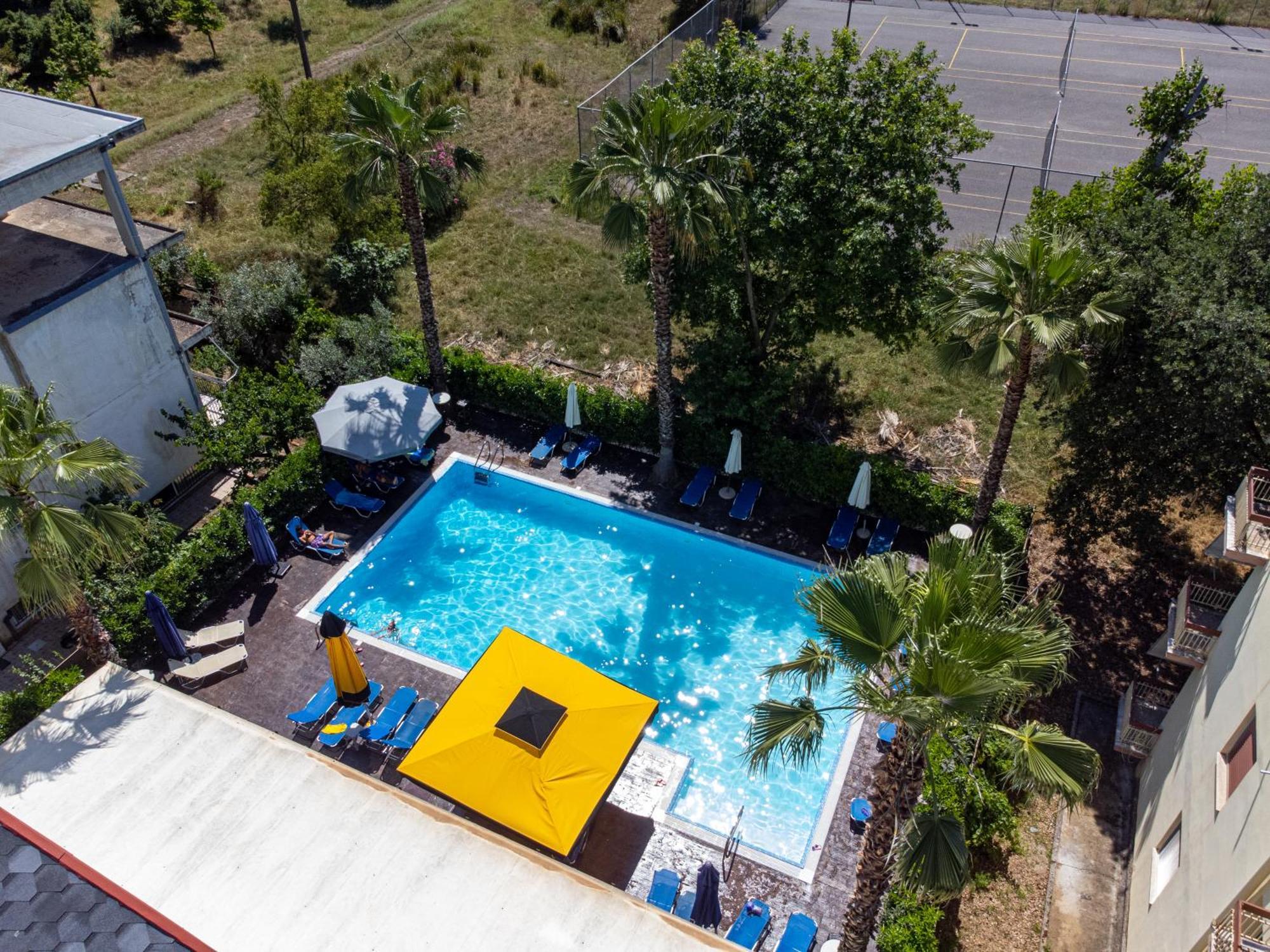 Hotel Ena Loutra Ipatis Exterior photo
