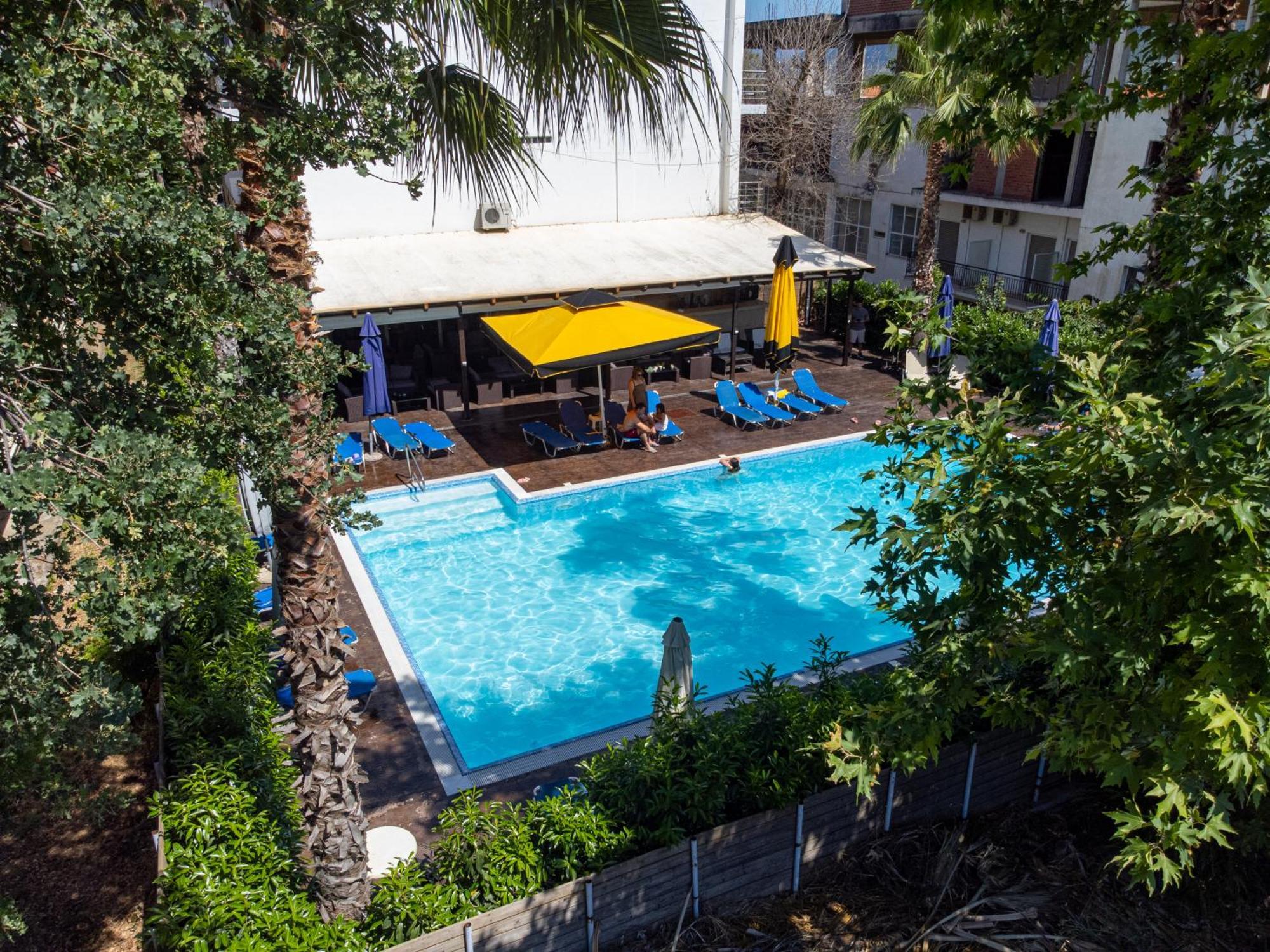 Hotel Ena Loutra Ipatis Exterior photo