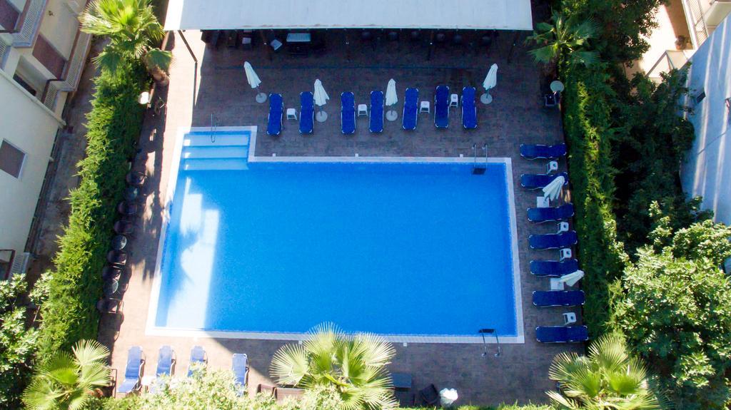 Hotel Ena Loutra Ipatis Exterior photo