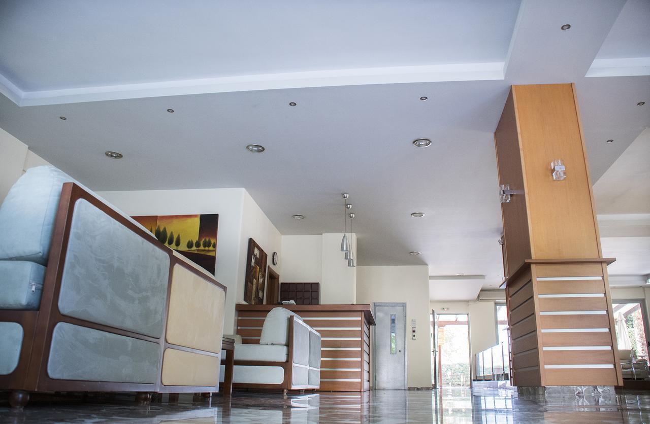 Hotel Ena Loutra Ipatis Exterior photo