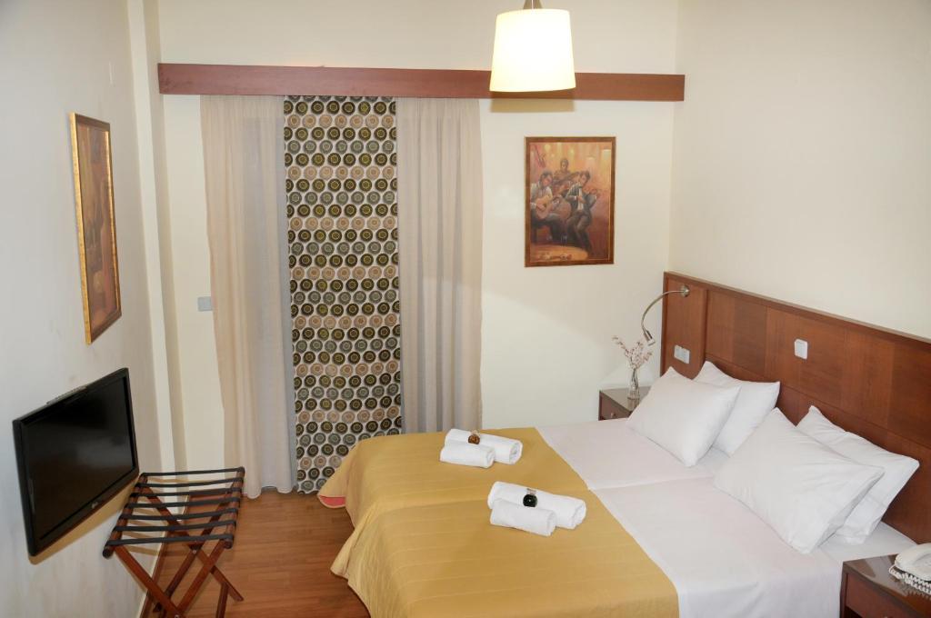 Hotel Ena Loutra Ipatis Exterior photo
